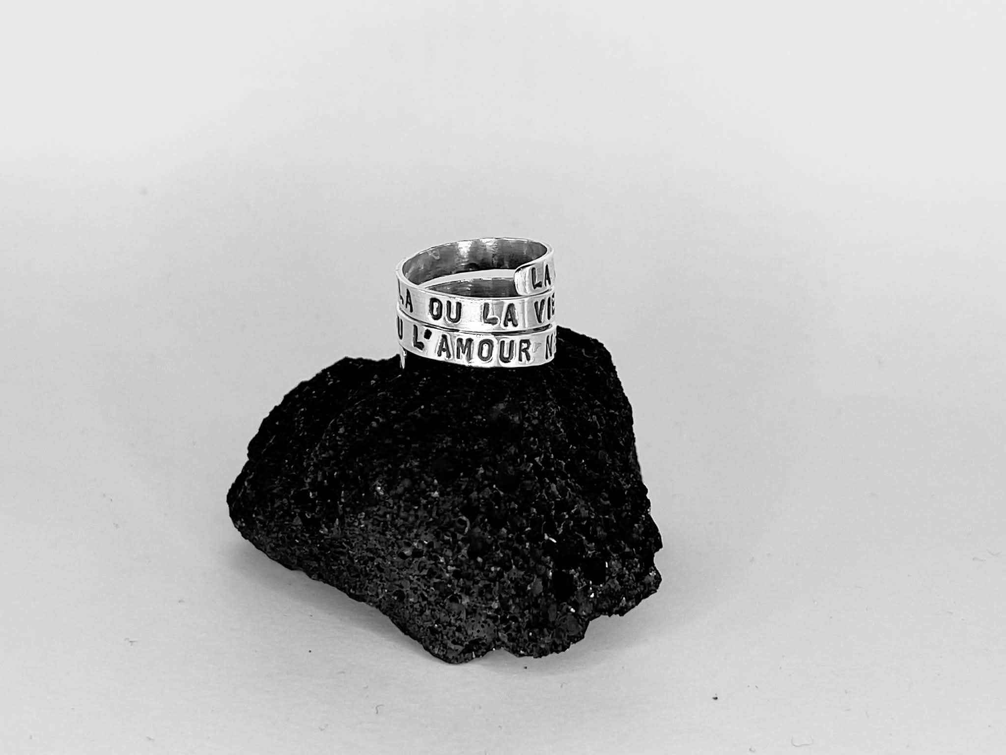 "LA FAMILLE, C'EST LA OU LA VIE COMMENCE ET OU L'AMOUR NE FINIT JAMAIS."